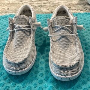 Men’s Light Gray Hey Dude, New w/o tags